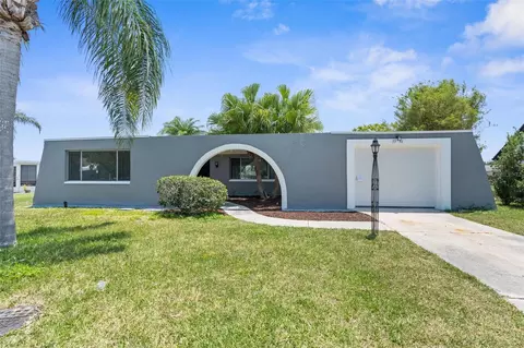 3346 Rock Valley Dr, Holiday, FL 34691