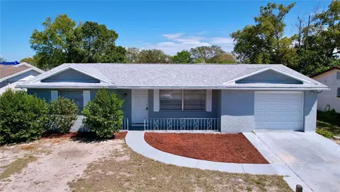 8906 Farmington Ln, Port Richey, FL 34668