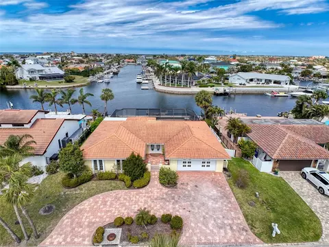 4933 Southshore Dr, New Port Richey, FL 34652
