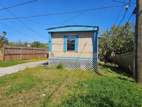 6985 Edgewater Dr, New Port Richey, FL 34652