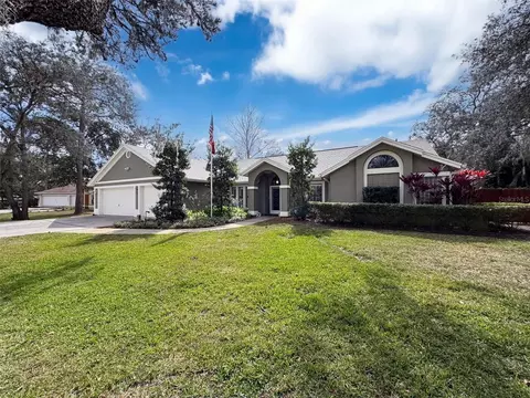 10136 Highcrest Ln, New Port Richey, FL 34654