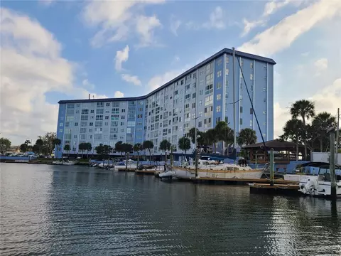 4939 Floramar Ter #810, New Port Richey, FL 34652
