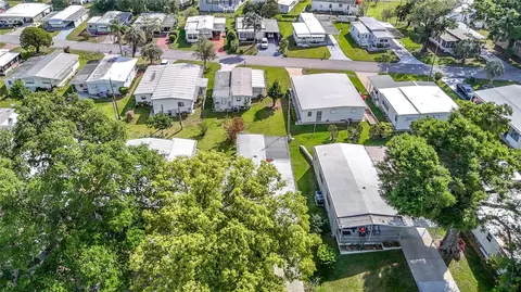 6124 Crestview Ln, Zephyrhills, FL 33542