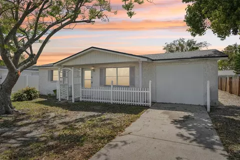 7034 N King Arthur Dr E #4, Port Richey, FL 34668
