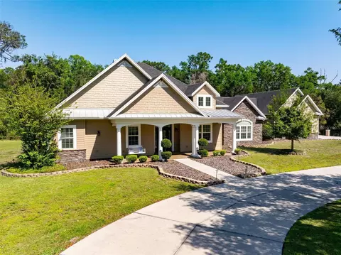 10110 Weeks Dr, Brooksville, FL 34601