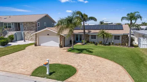 5033 Cabrilla Ct, New Port Richey, FL 34652