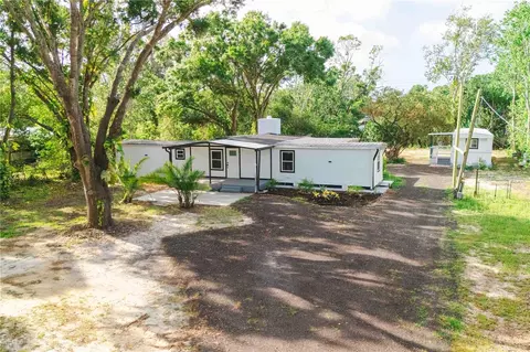 8026 S Meadowview Cir, Tampa, FL 33625
