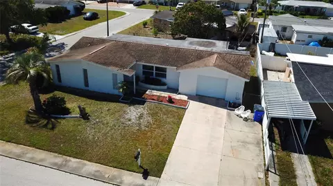 3752 Fox Dale Ln, Holiday, FL 34691