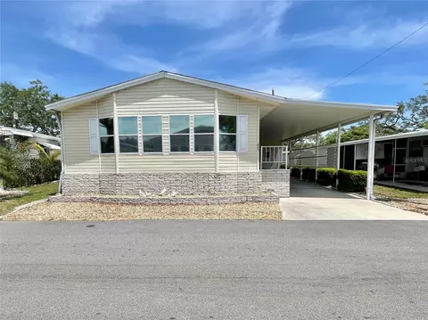 585 Sky Harbor Dr #219, Clearwater, FL 33759