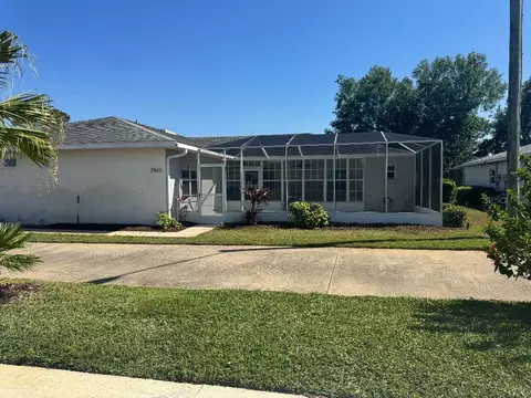 2963 Poplar Ave, Leesburg, FL 34748
