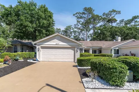 3047 Bolt Dr, Palm Harbor, FL 34685
