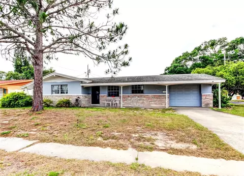 1919 Harpoon Dr, Holiday, FL 34690