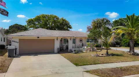 8600 Briar Patch Dr, Port Richey, FL 34668