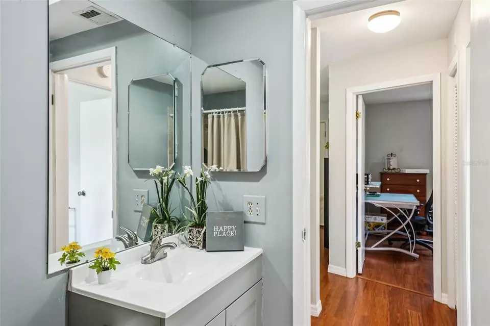 Bath - 12906 Sandburst Ln, Hudson, FL 34667 photo 2 of 5