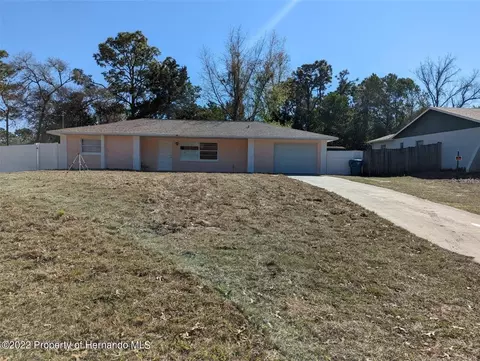 12116 Lamont Dr, Spring Hill, FL 34608