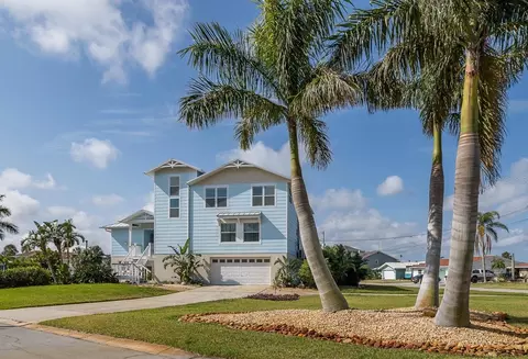 5040 Waterside Dr, Port Richey, FL 34668