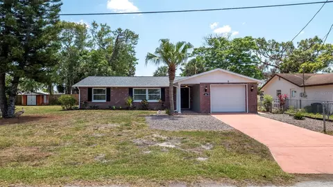 8522 Inwood Dr, Hudson, FL 34667