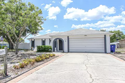 9942 Woodridge Ct, Port Richey, FL 34668