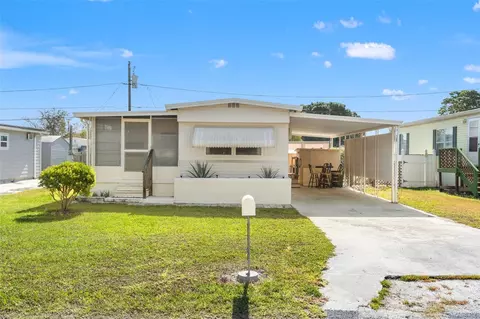 1810 Speck Dr, Holiday, FL 34691