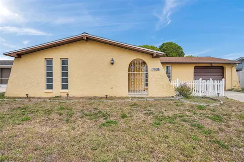 7035 Cutty Sark Dr, Port Richey, FL 34668