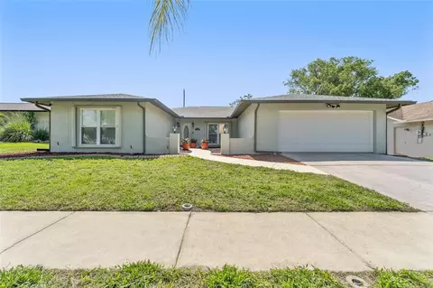 8749 Aruba Ln, Port Richey, FL 34668