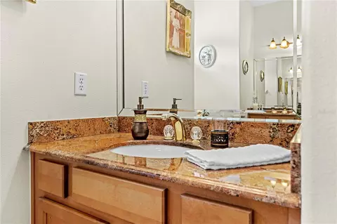 Bath - 1245 Coble Rd E, Spring Hill, FL 34608 photo 3 of 7