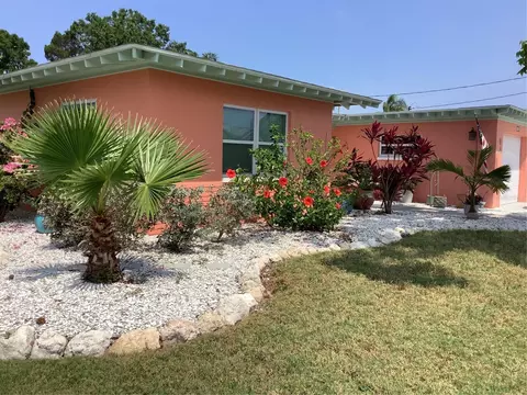 406 Driftwood Dr E, Palm Harbor, FL 34683