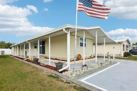4101 Joyful Ln, Zephyrhills, FL 33541