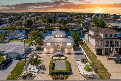 3352 Gulfview Dr, Hernando Beach, FL 34607