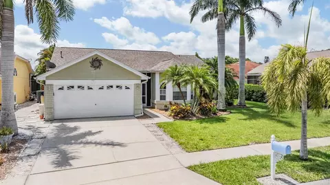 1222 Starboard Ky, Tarpon Springs, FL 34689