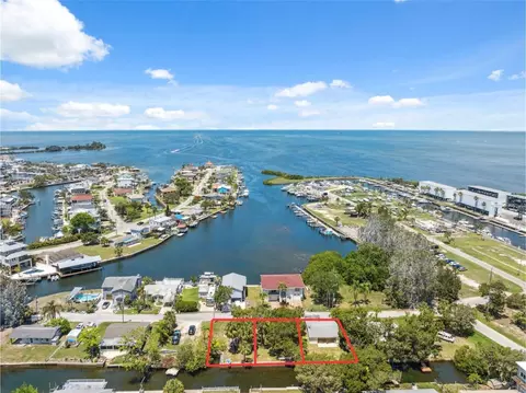 14220 Hendry Ct, Hudson, FL 34667