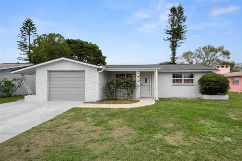 7735 Farmlawn Dr, Port Richey, FL 34668
