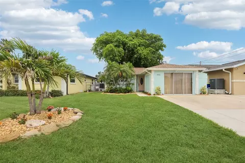 4942 Blue Heron Dr, New Port Richey, FL 34652