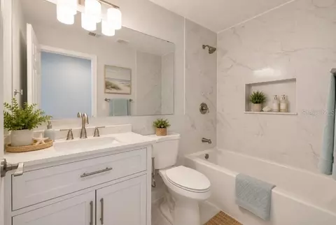 Bath - 4482 Kingston Dr, Hernando Beach, FL 34607 photo 4 of 6