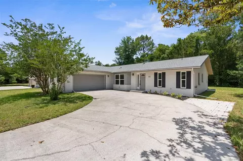 53 Pine St, Homosassa, FL 34446