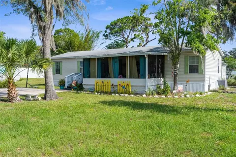 9725 Gary St, Hudson, FL 34669
