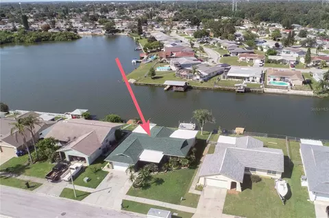 3140 Jackson Dr, Holiday, FL 34691