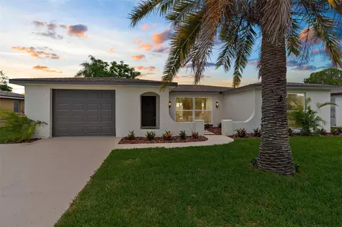 10224 Old Orchard Ln, Port Richey, FL 34668