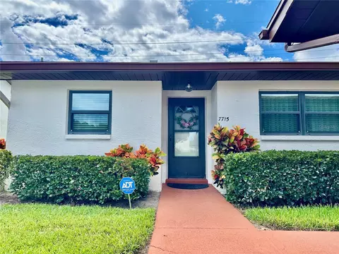 7715 Radcliffe Cir, Port Richey, FL 34668