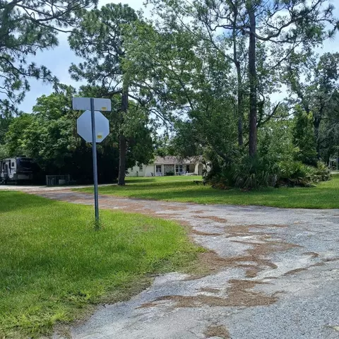 Lyle Circle, Hudson, FL 34667 photo 4