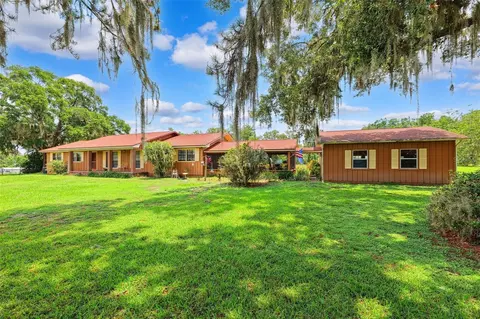 20480 Lake Lindsey Rd, Brooksville, FL 34601