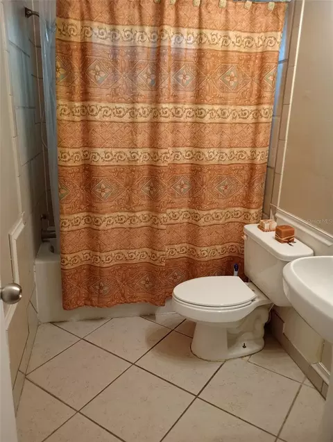 Bath - 2419 Appian Ave, Spring Hill, FL 34608 photo 1 of 2