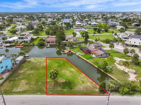 3608 Eagle Nest Dr, Hernando Beach, FL 34607