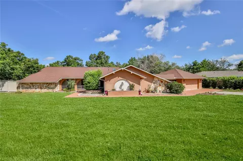 8217 Chaucer Dr, Weeki Wachee, FL 34607