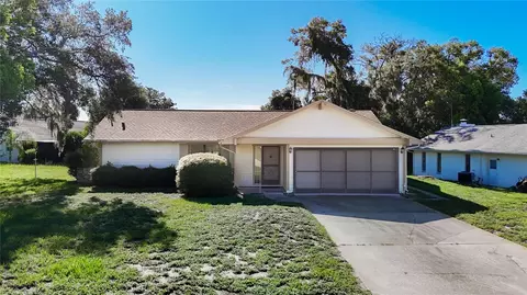 8639 Heather Blvd, Weeki Wachee, FL 34613