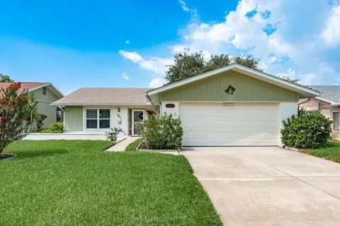 8241 Palencia Dr, Port Richey, FL 34668