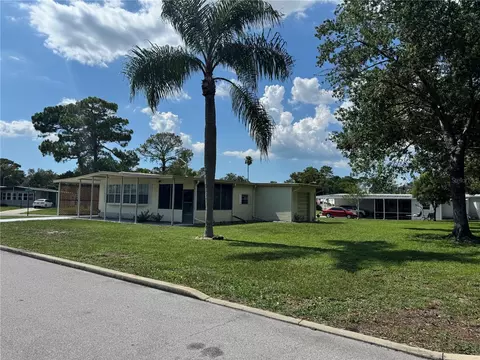 7532 Country Club Dr, Brooksville, FL 34613