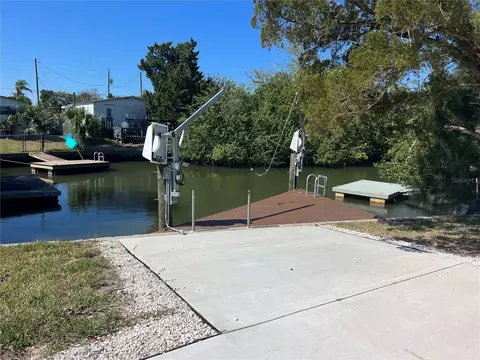 6836 Sea Ranch Dr, Hudson, FL 34667