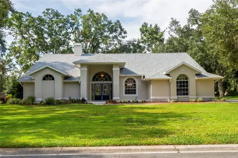 2405 Prairie Pl, Lutz, FL 33549
