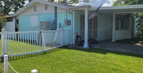 13716 Britton Dr, Hudson, FL 34667